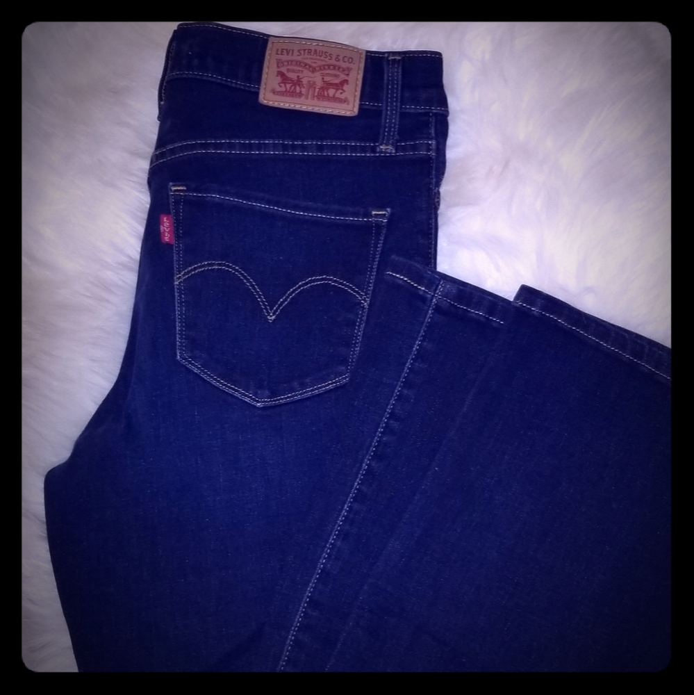 ๐๏ธ๐๏ธ NWOT LEVI'S SHAPING BOOTCUT JEANS ๐ฆ - Picture 1 of 6